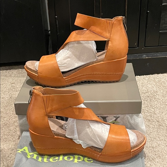 Antelope Davi Leather Wedge Sandals - Tan sz39 or 8-8.5 - Picture 6 of 8